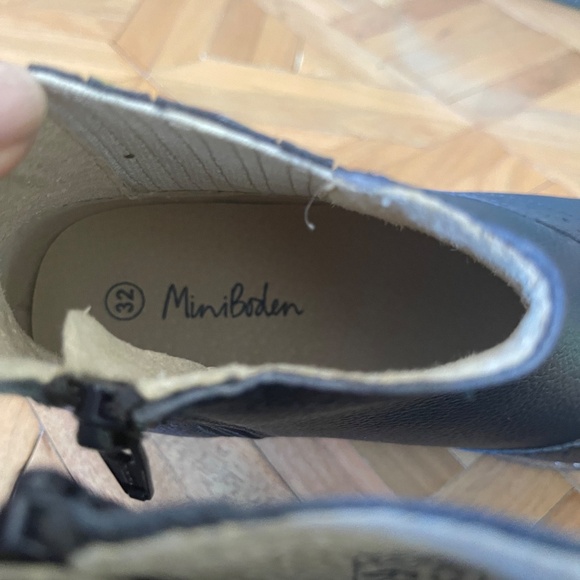 Boden kids boots like new! - Picture 5 of 6